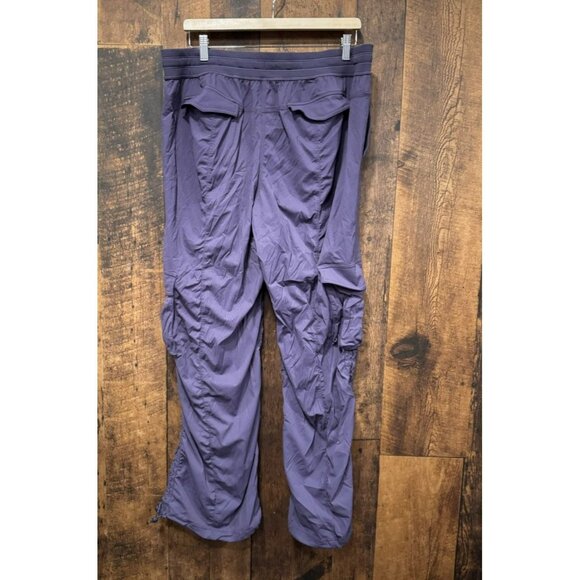 Lululemon Dance Studio Relaxed-Fit Mid-Rise Cargo Pant Nightfall Sz 12 EUC - Picture 3 of 6